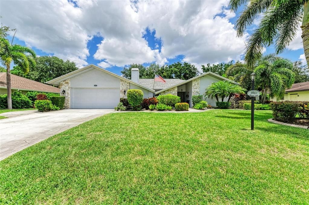 Recently Sold: $625,000 (3 beds, 2 baths, 2156 Square Feet)