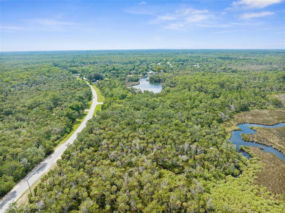На продажу: $2,600,000 (35.50 acres)