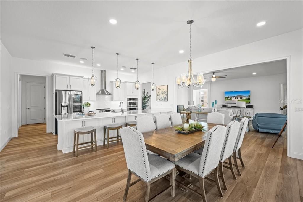 Active With Contract: $1,350,000 (4 beds, 3 baths, 2863 Square Feet)