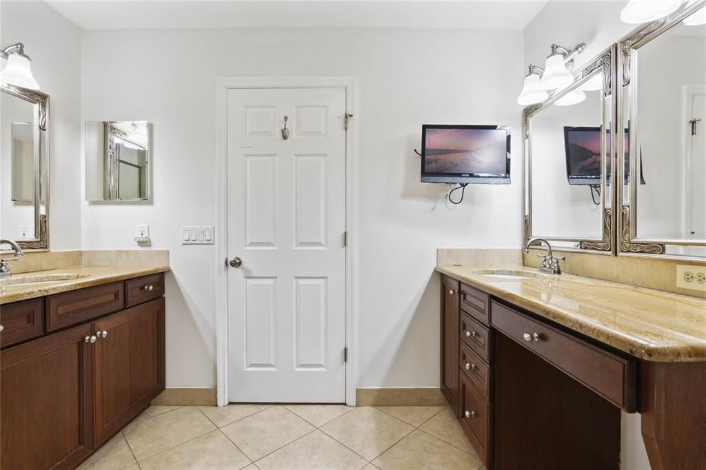 Active With Contract: $349,000 (3 beds, 2 baths, 1466 Square Feet)