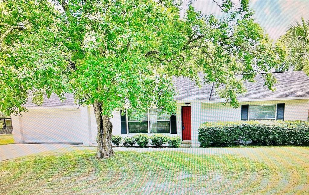 Recently Rented: $1,695 (3 beds, 2 baths, 1412 Square Feet)