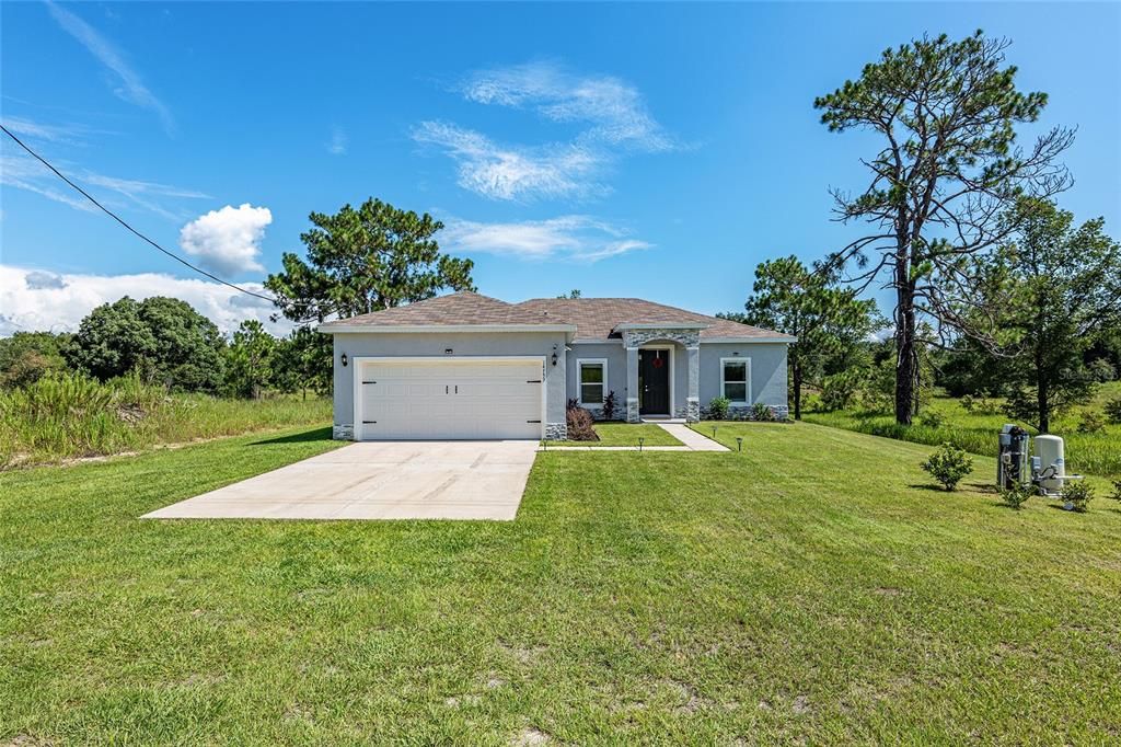 Active With Contract: $274,900 (3 beds, 2 baths, 1502 Square Feet)