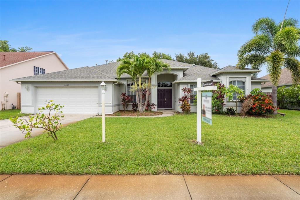 Active With Contract: $444,000 (4 beds, 2 baths, 2280 Square Feet)