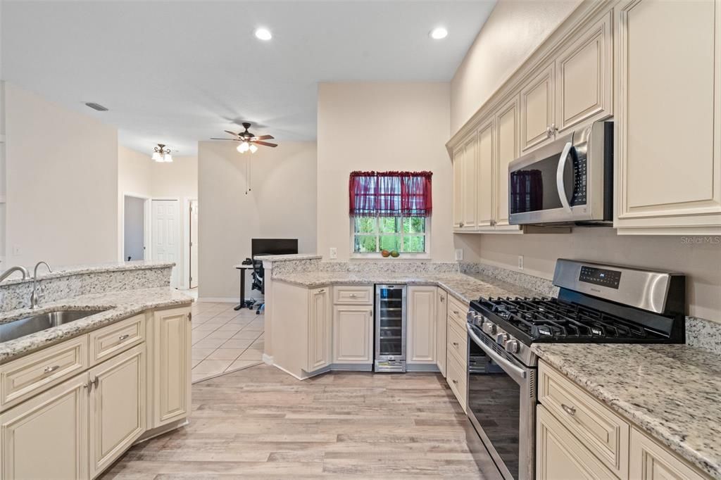 Active With Contract: $444,000 (4 beds, 2 baths, 2280 Square Feet)