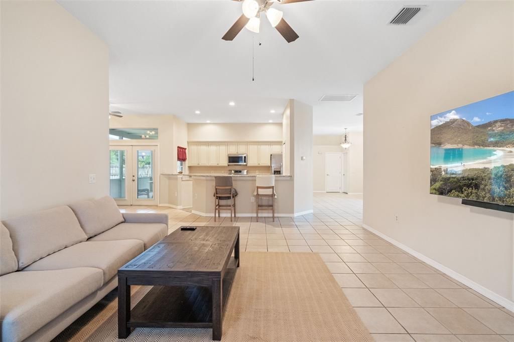 Active With Contract: $444,000 (4 beds, 2 baths, 2280 Square Feet)