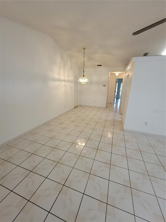 For Rent: $2,000 (2 beds, 2 baths, 1021 Square Feet)