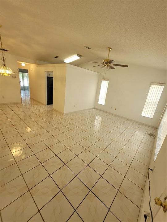 For Rent: $2,000 (2 beds, 2 baths, 1021 Square Feet)