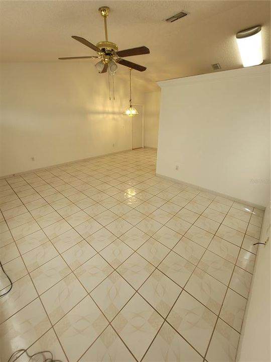 For Rent: $2,000 (2 beds, 2 baths, 1021 Square Feet)