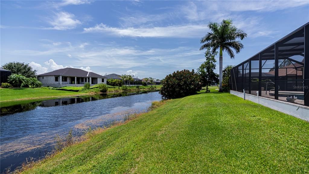 For Sale: $619,000 (3 beds, 3 baths, 2175 Square Feet)