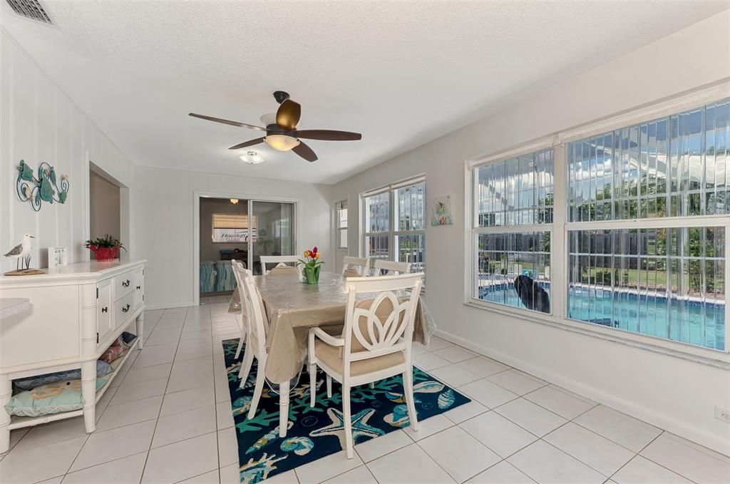 Active With Contract: $369,900 (3 beds, 2 baths, 1644 Square Feet)