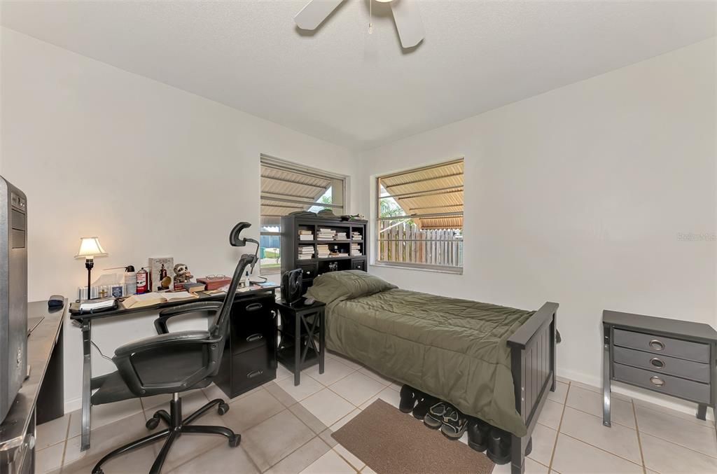 Active With Contract: $369,900 (3 beds, 2 baths, 1644 Square Feet)