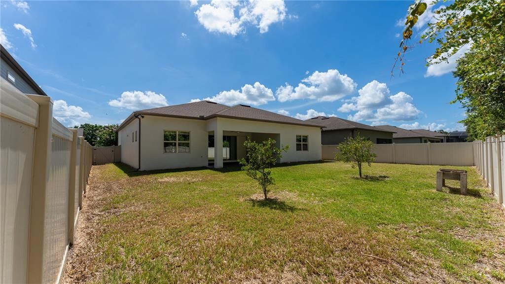 For Sale: $720,000 (3 beds, 3 baths, 2499 Square Feet)