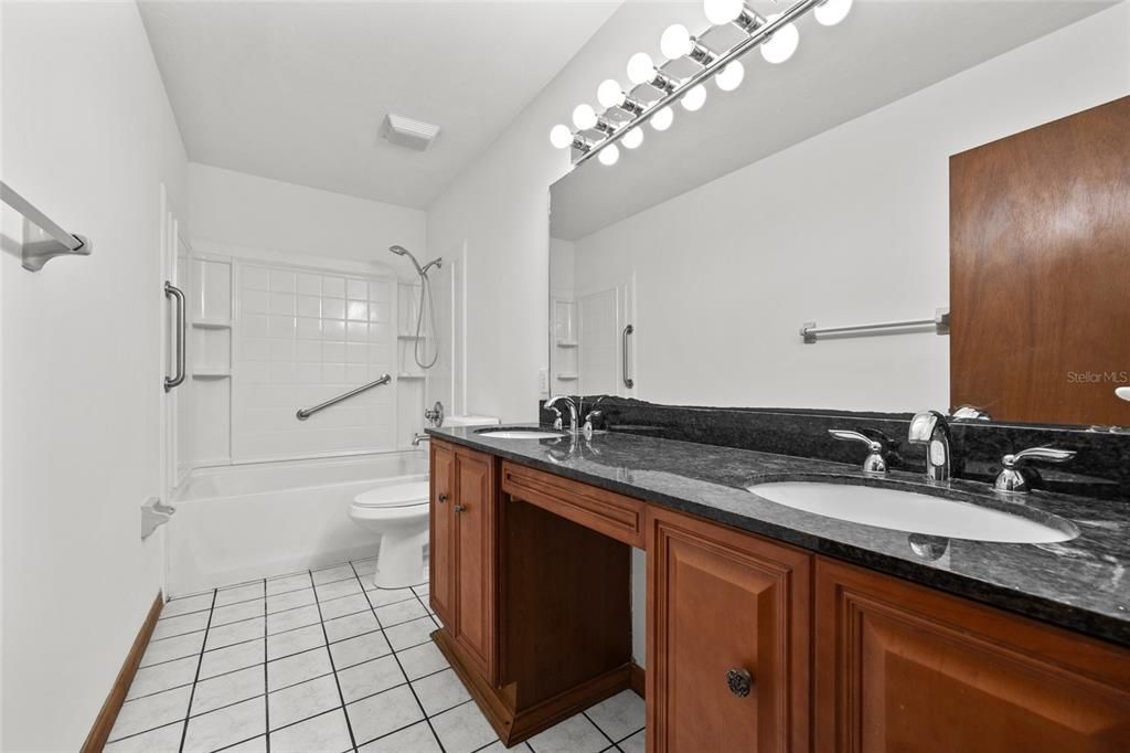 Active With Contract: $385,000 (4 beds, 2 baths, 1932 Square Feet)