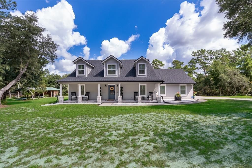 Recently Sold: $1,065,000 (3 beds, 3 baths, 2463 Square Feet)