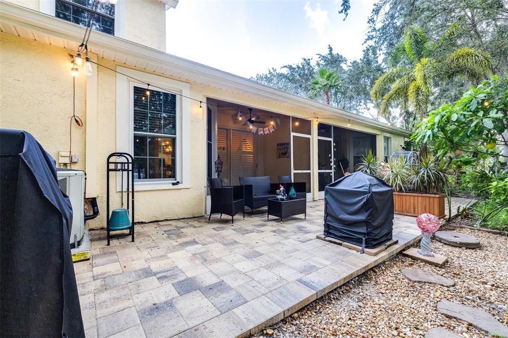 Active With Contract: $379,900 (3 beds, 2 baths, 1684 Square Feet)