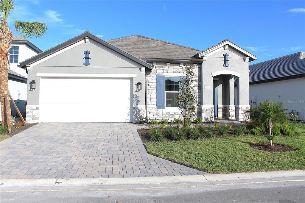 最近售出: $549,990 (3 贝兹, 2 浴室, 2136 平方英尺)