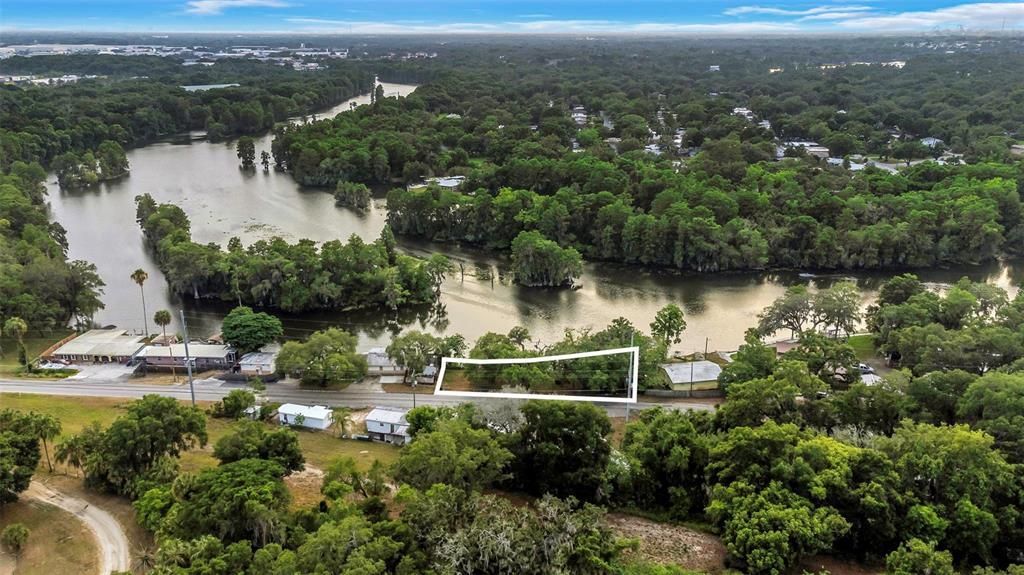 На продажу: $179,000 (0.24 acres)