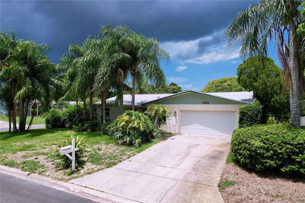 For Sale: $525,000 (3 beds, 2 baths, 1738 Square Feet)