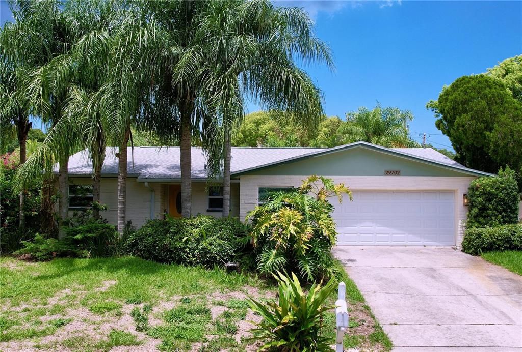 For Sale: $525,000 (3 beds, 2 baths, 1738 Square Feet)