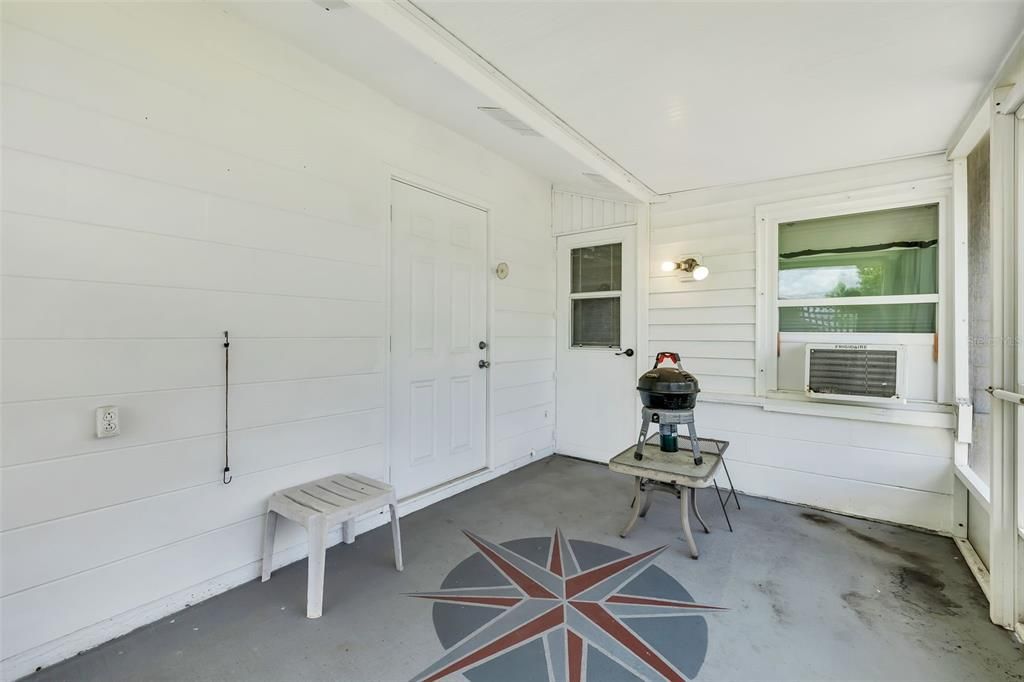 Active With Contract: $249,900 (2 beds, 2 baths, 1346 Square Feet)