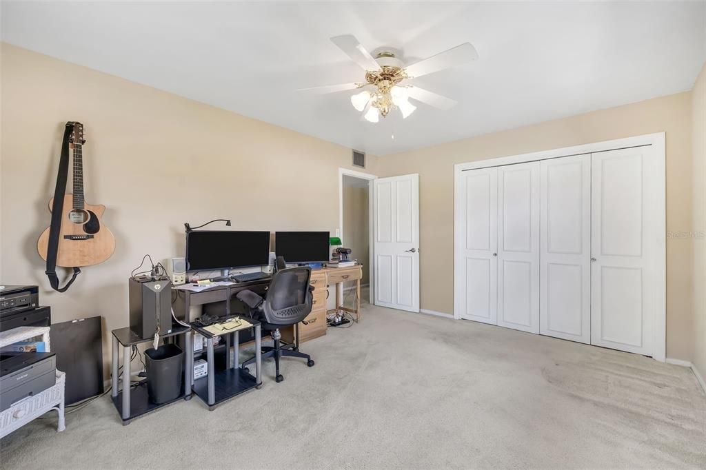 Active With Contract: $249,900 (2 beds, 2 baths, 1346 Square Feet)