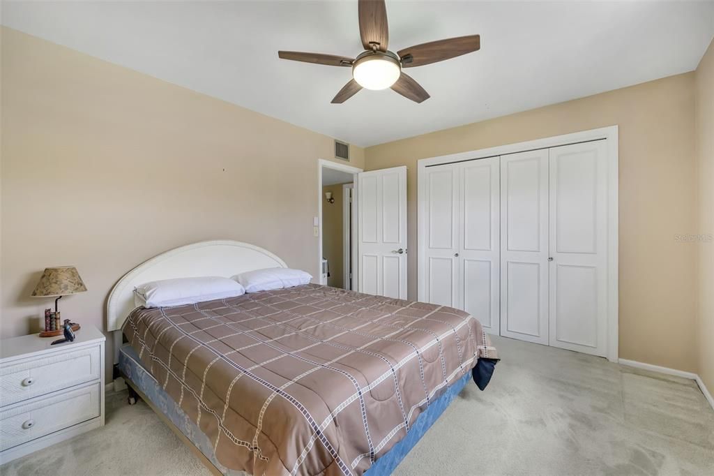 Active With Contract: $249,900 (2 beds, 2 baths, 1346 Square Feet)