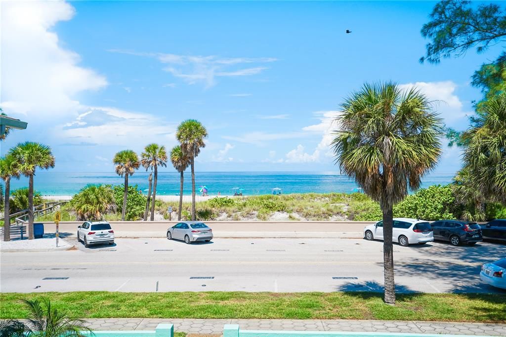 Recently Sold: $1,199,000 (2 beds, 2 baths, 1160 Square Feet)