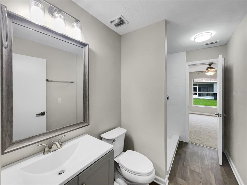 Active With Contract: $306,000 (3 beds, 2 baths, 1352 Square Feet)