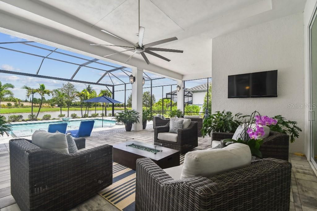 Active With Contract: $2,450,000 (4 beds, 4 baths, 3100 Square Feet)