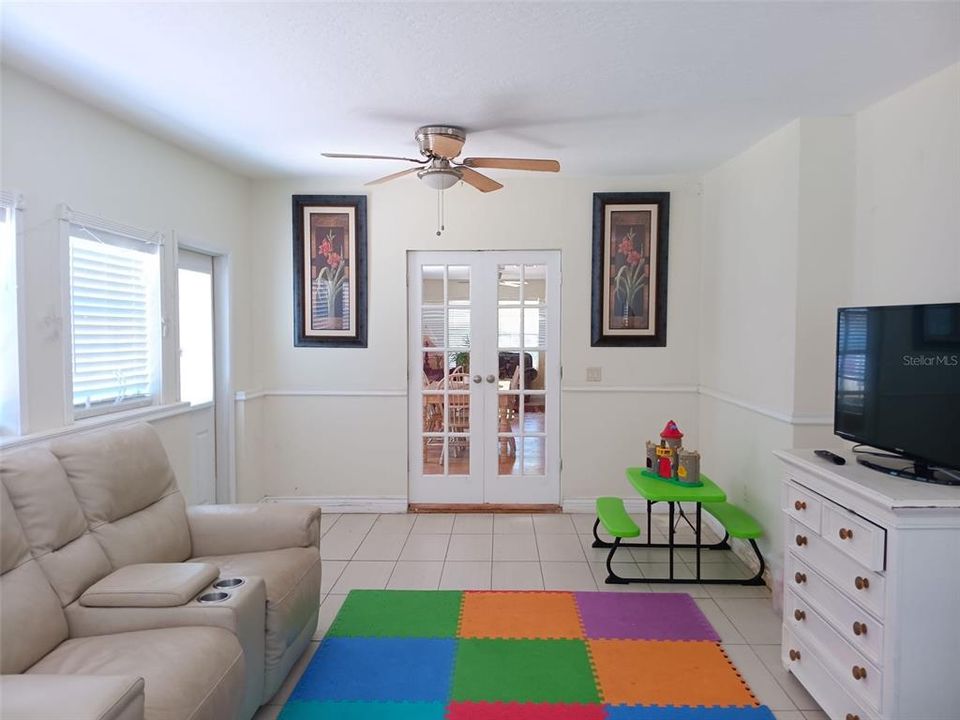 For Sale: $429,000 (4 beds, 2 baths, 1725 Square Feet)