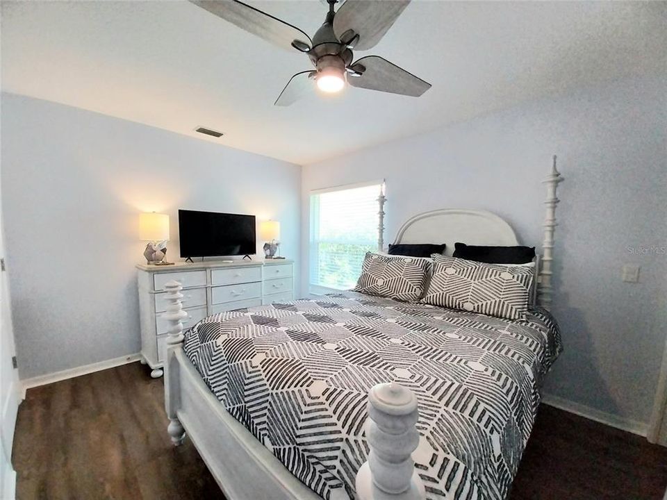 Active With Contract: $4,500 (3 beds, 2 baths, 1973 Square Feet)