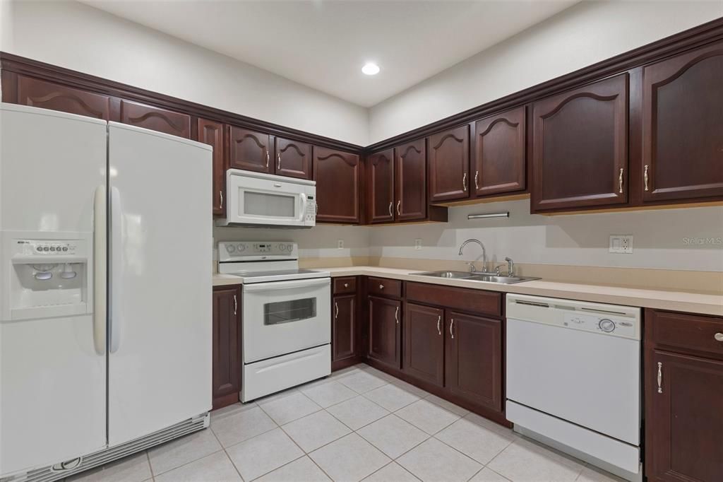 For Sale: $279,900 (3 beds, 2 baths, 1824 Square Feet)