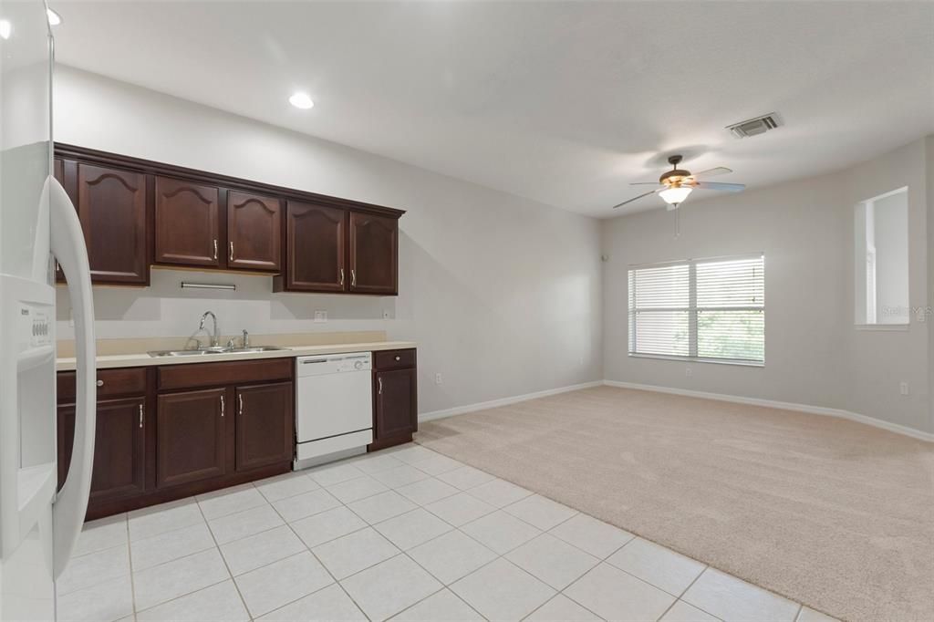 For Sale: $279,900 (3 beds, 2 baths, 1824 Square Feet)