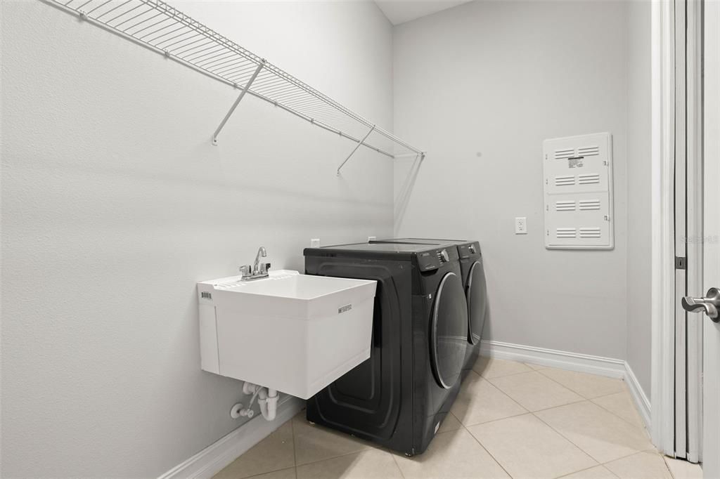 Laundry room with sink