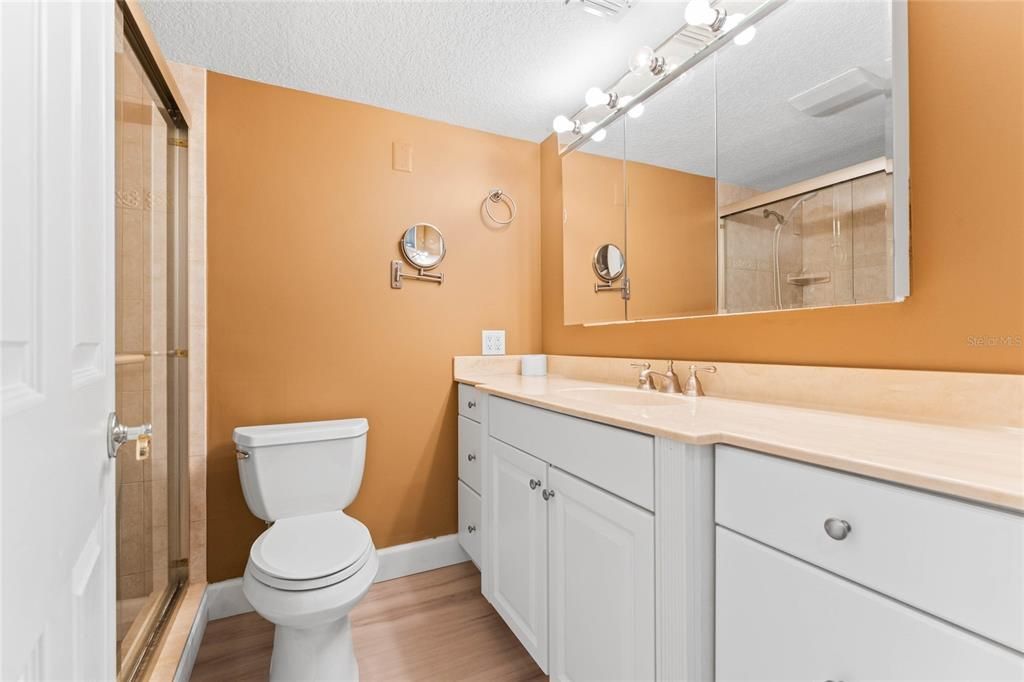 For Sale: $289,000 (2 beds, 2 baths, 1163 Square Feet)