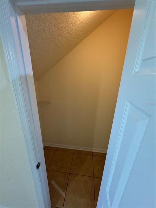 For Rent: $2,100 (3 beds, 2 baths, 1512 Square Feet)