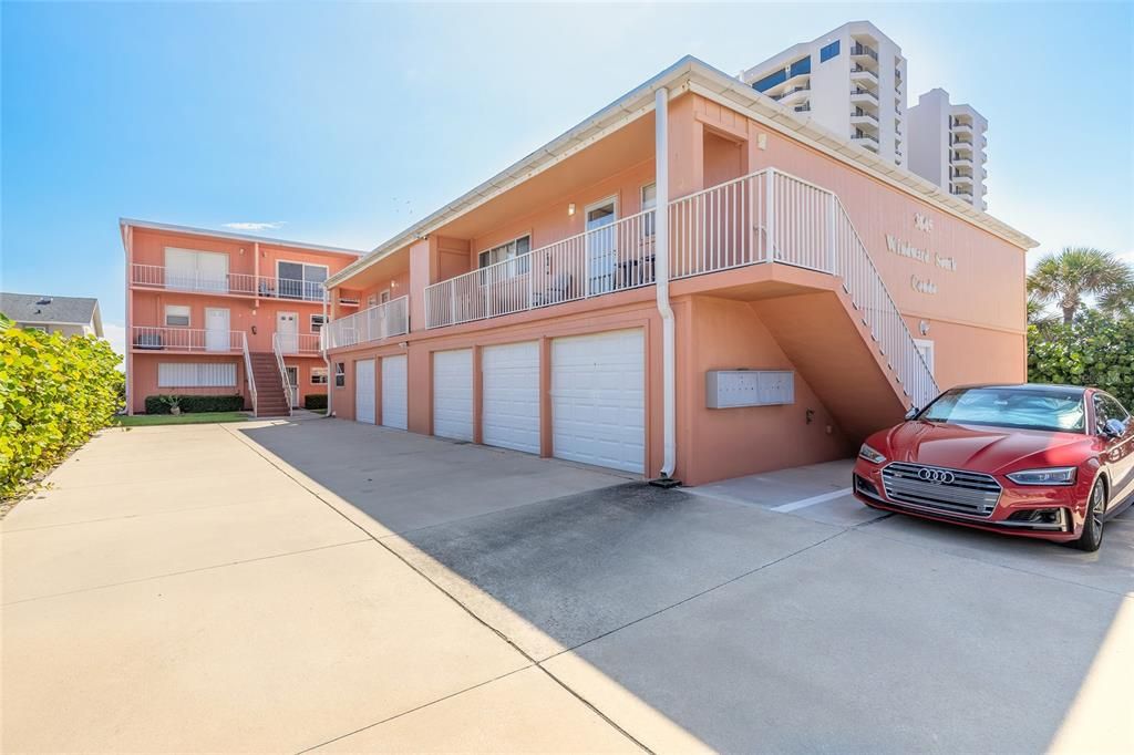 Active With Contract: $355,000 (2 beds, 1 baths, 1110 Square Feet)