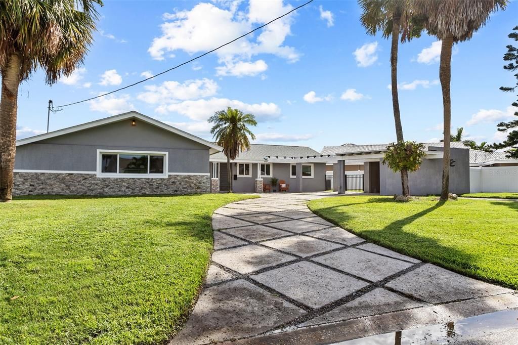 Active With Contract: $1,300,000 (4 beds, 3 baths, 1922 Square Feet)