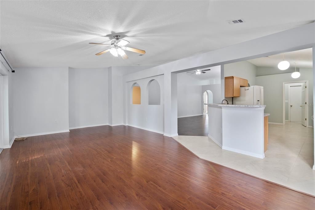 For Sale: $374,000 (3 beds, 2 baths, 1865 Square Feet)