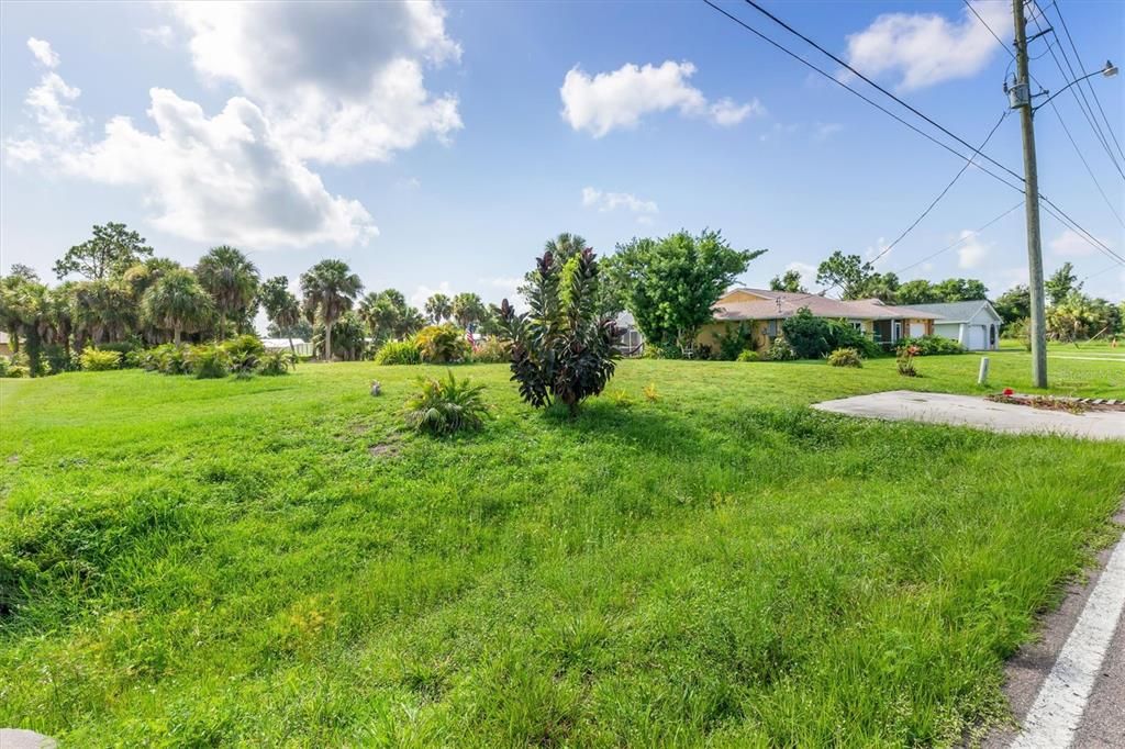 For Sale: $340,000 (3 beds, 2 baths, 1625 Square Feet)