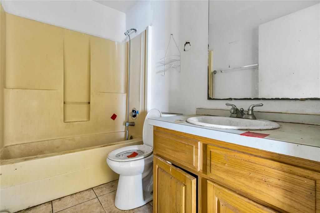 For Sale: $289,750 (3 beds, 2 baths, 1050 Square Feet)