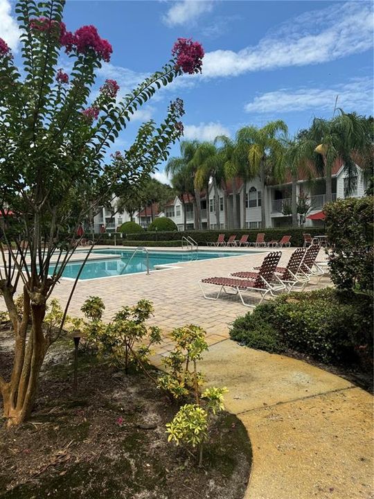 Active With Contract: $199,900 (1 beds, 1 baths, 754 Square Feet)