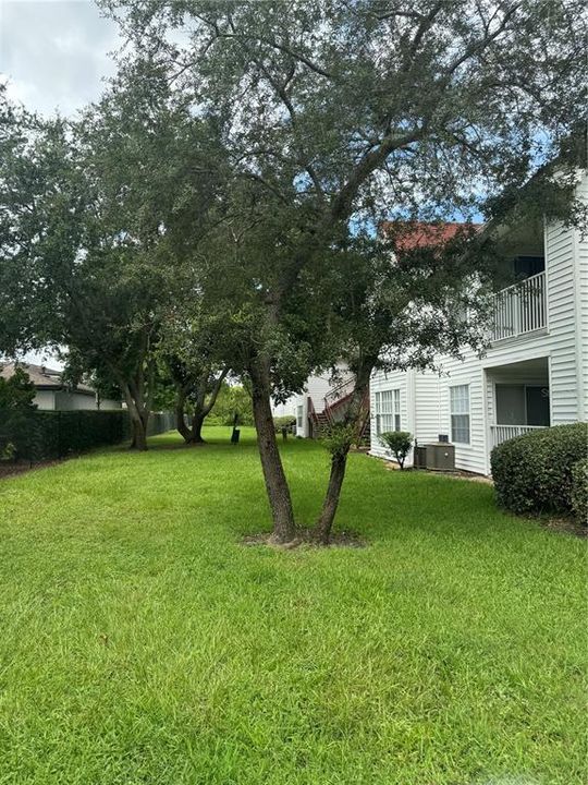 Active With Contract: $199,900 (1 beds, 1 baths, 754 Square Feet)