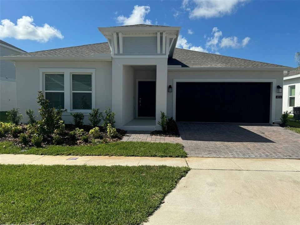 Recently Rented: $2,700 (4 beds, 2 baths, 1936 Square Feet)