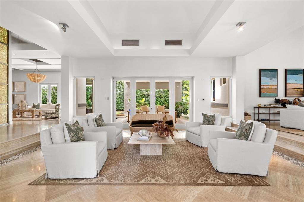 For Sale: $8,995,000 (6 beds, 6 baths, 4800 Square Feet)