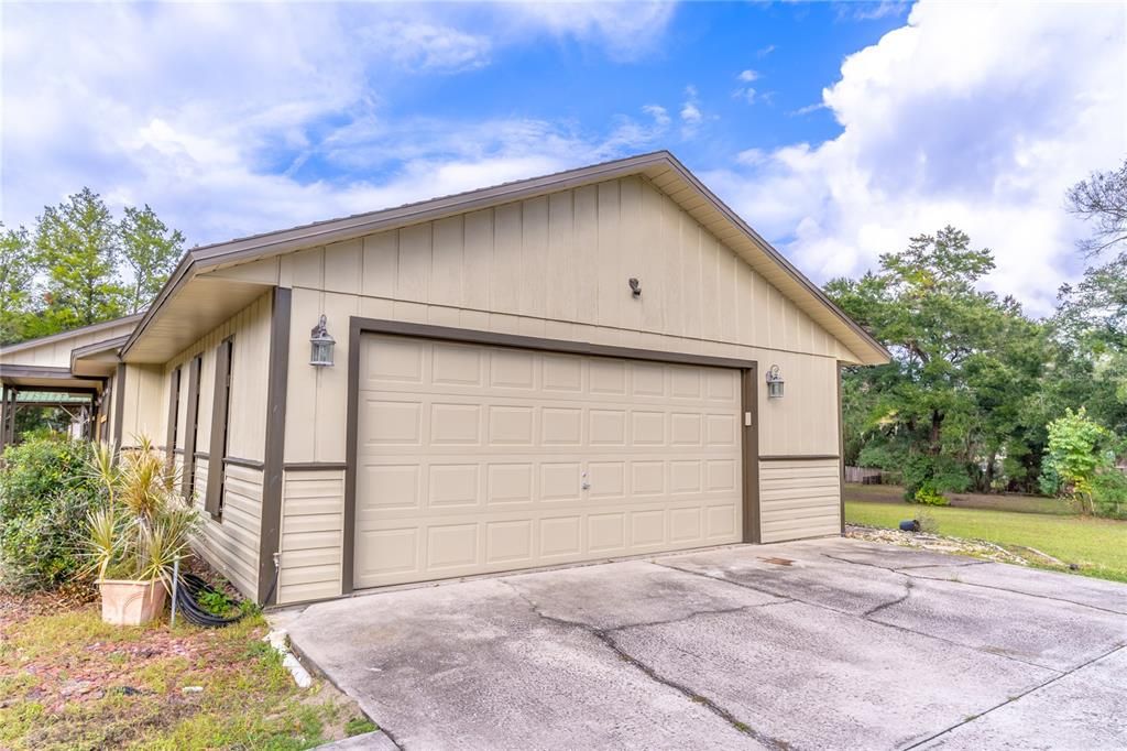 For Sale: $399,000 (3 beds, 2 baths, 1356 Square Feet)