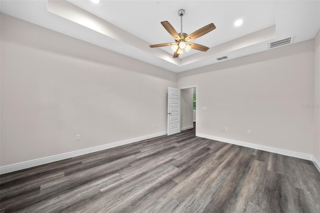 Active With Contract: $445,900 (3 beds, 2 baths, 1852 Square Feet)