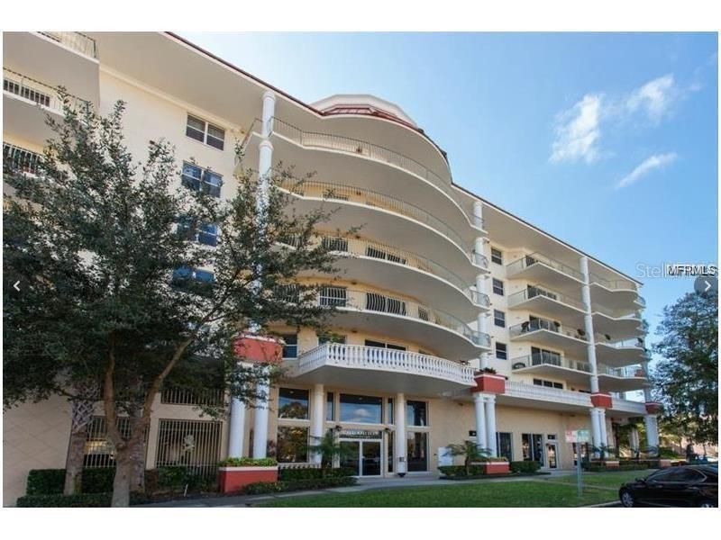 Active With Contract: $2,800 (2 beds, 2 baths, 1529 Square Feet)