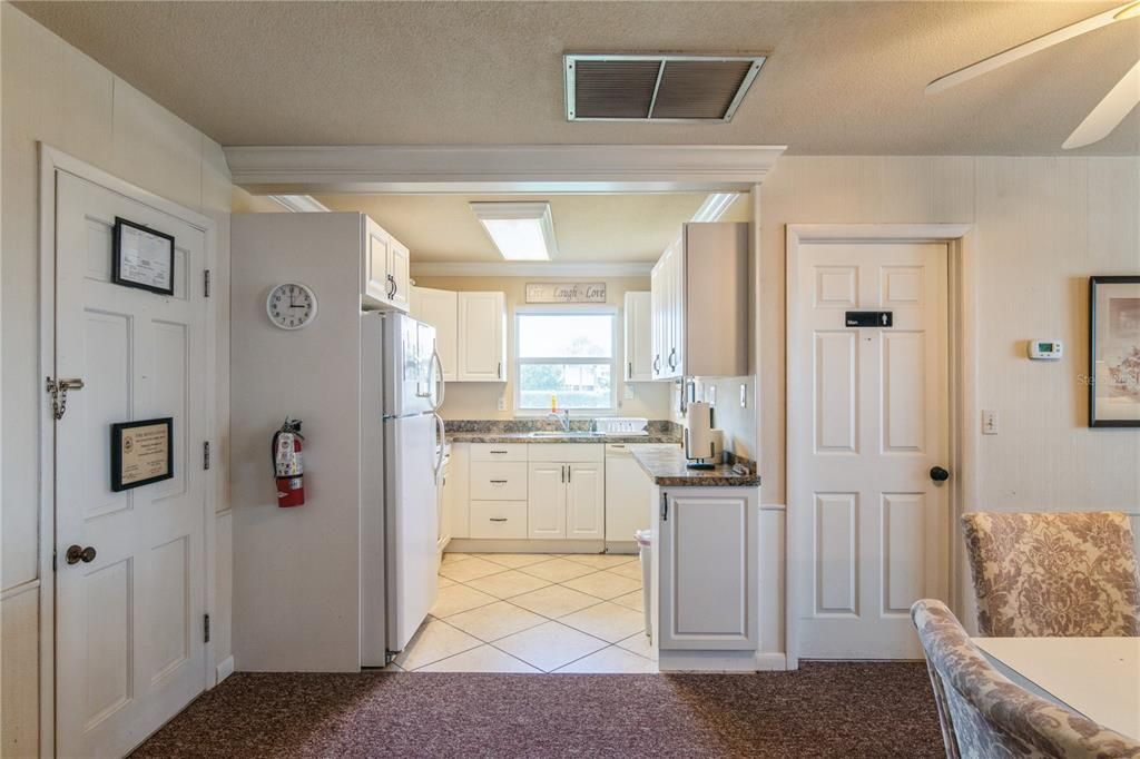 Recently Sold: $325,000 (2 beds, 2 baths, 910 Square Feet)