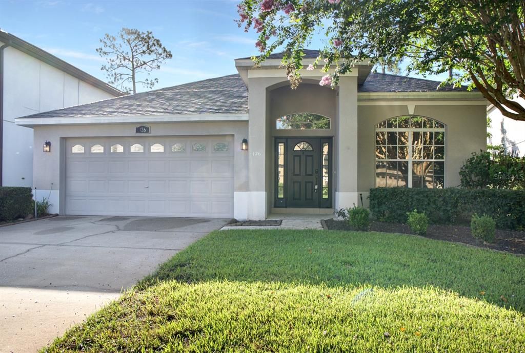 Recently Rented: $2,700 (4 beds, 2 baths, 2011 Square Feet)